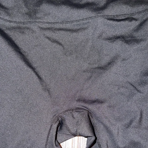 Lululemon Flared Yoga Pants - Picture 5 of 5